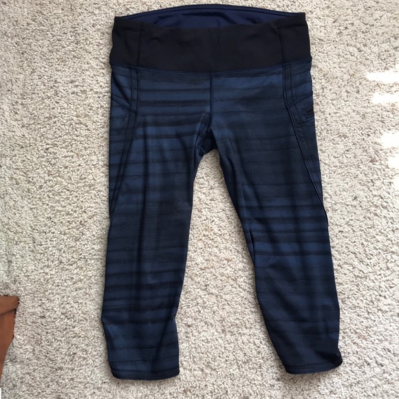 Lululemon Run Top Speed Crops - Picture 5 of 8